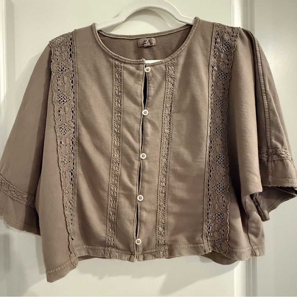 Arie Knit Button-Up Short Sleeve Blouse - Picture 3 of 10